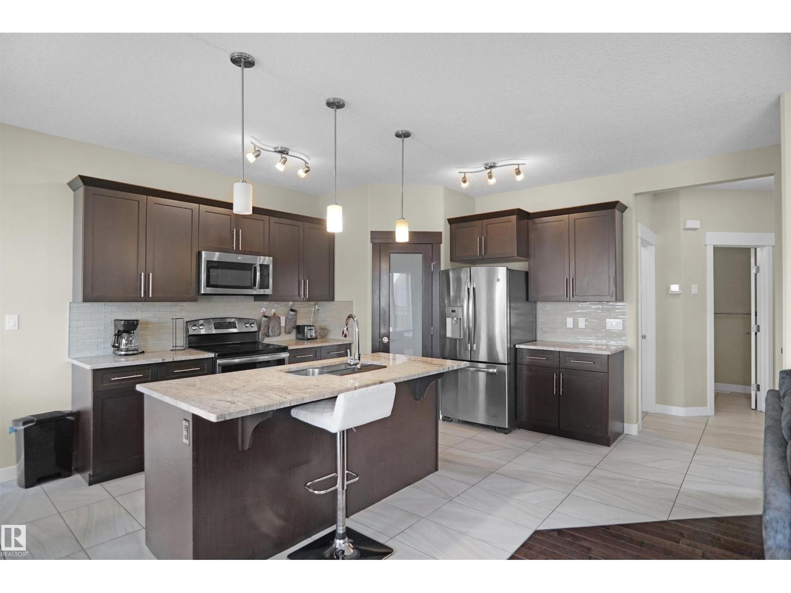 Photo 12 of 17007 62 St Nw, Edmonton AB
