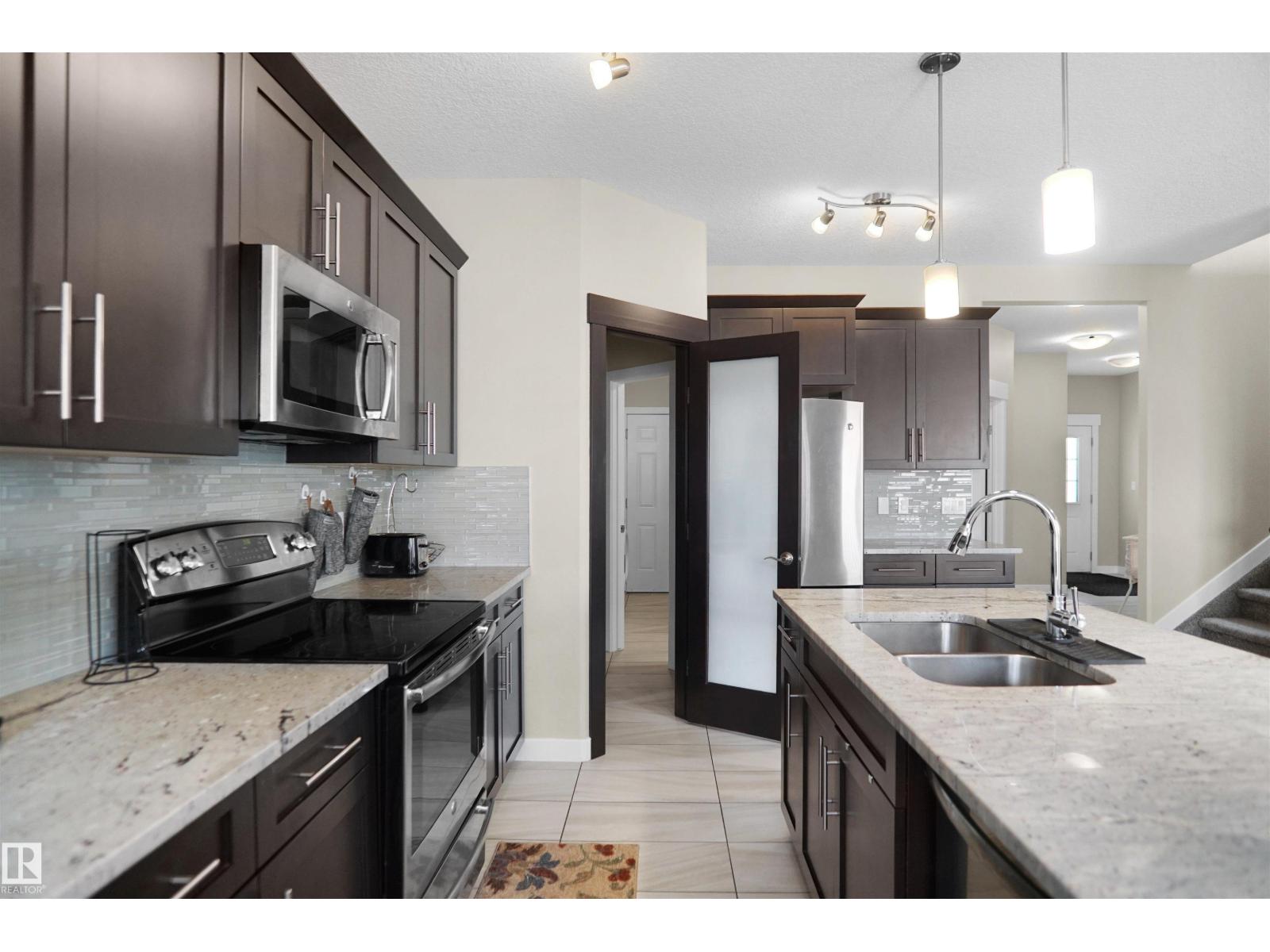 Photo 13 of 17007 62 St Nw, Edmonton AB
