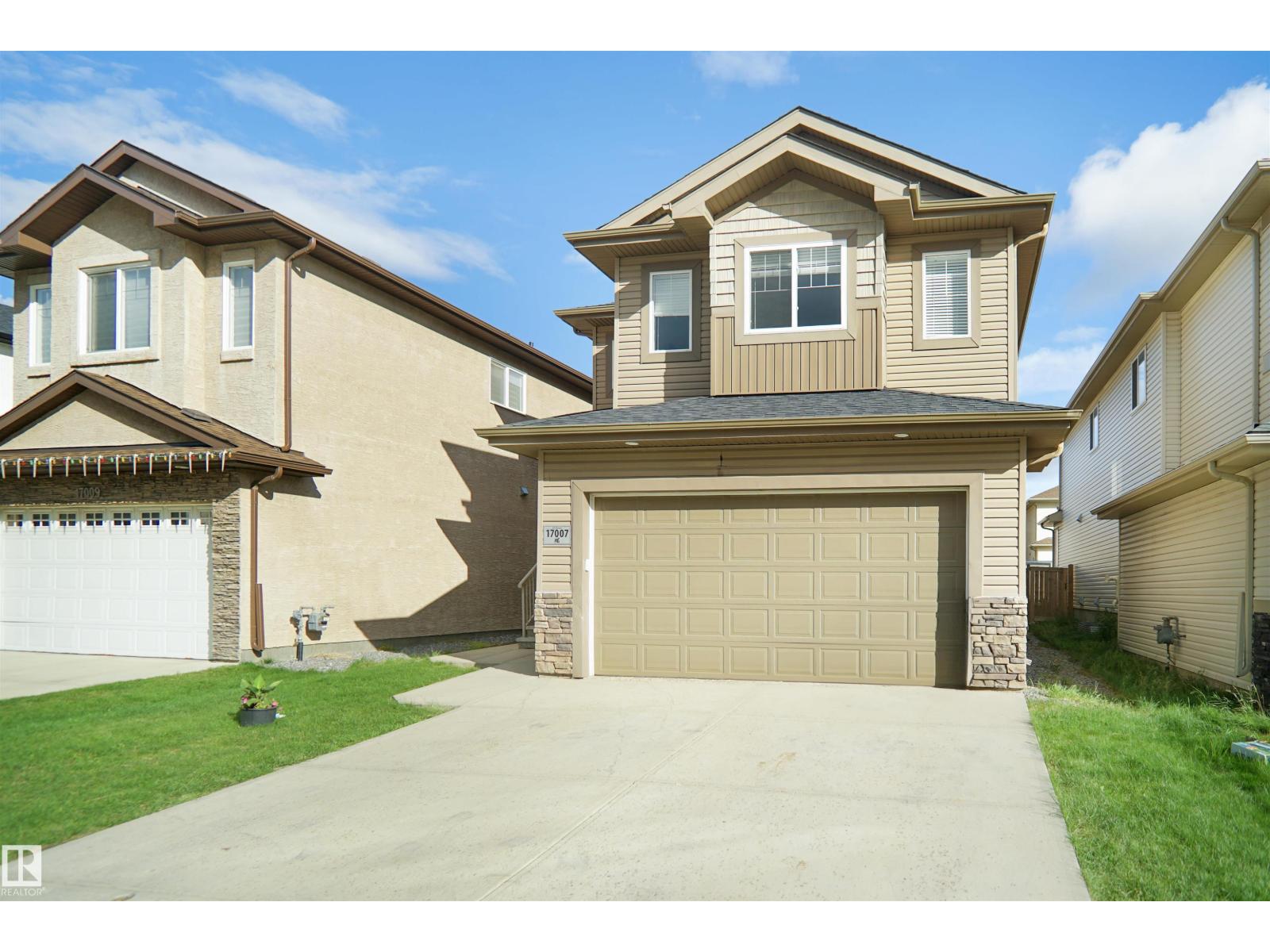 Photo 3 of 17007 62 St Nw, Edmonton AB