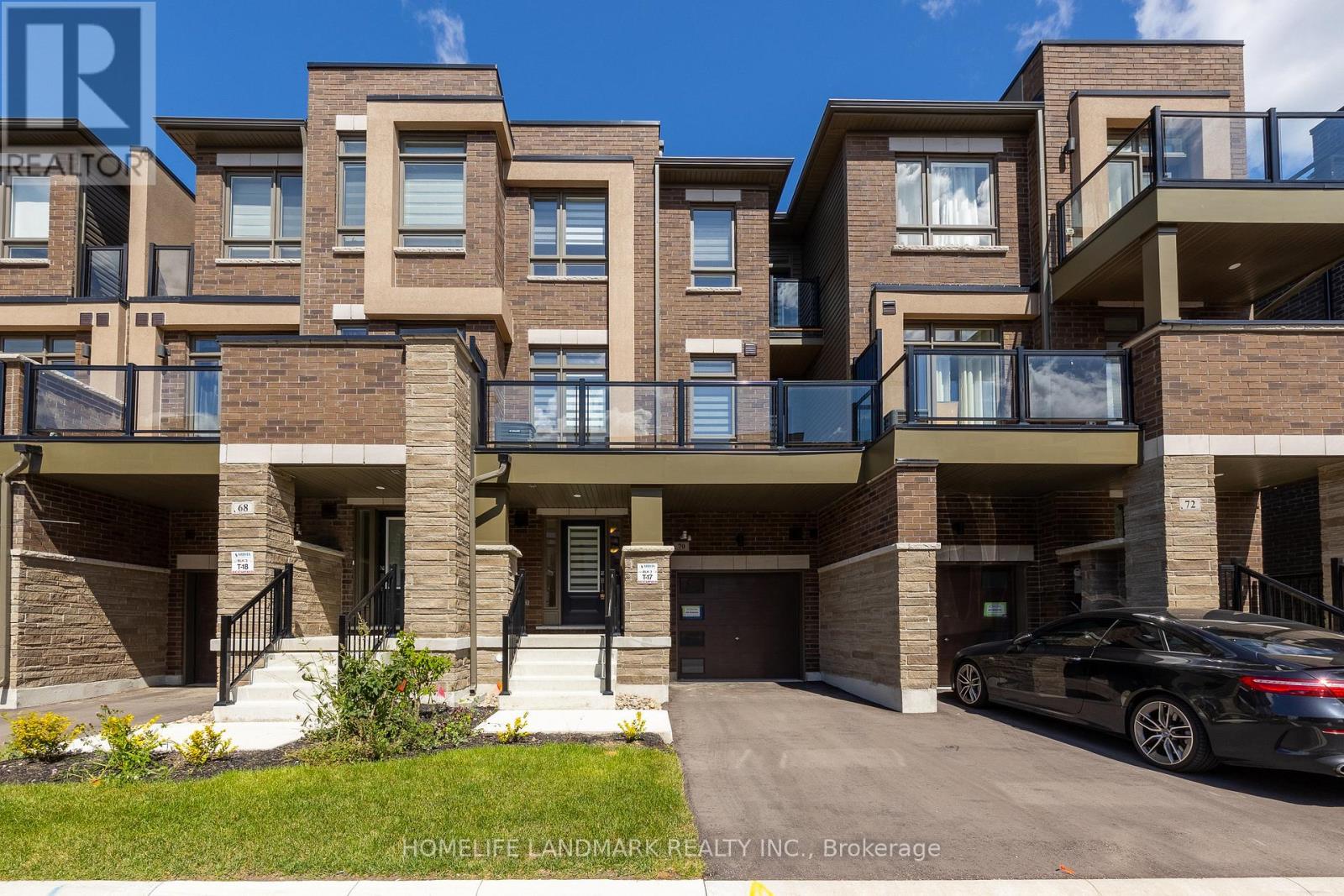 Photo 1 of 70 Riley Reed Lane, Richmond Hill ON