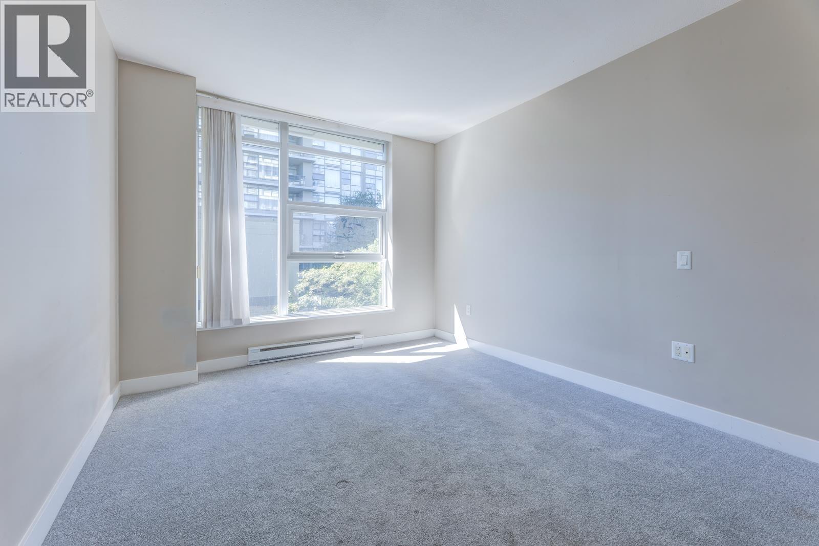 Photo 9 of 307 9222 University Crescent, Burnaby BC