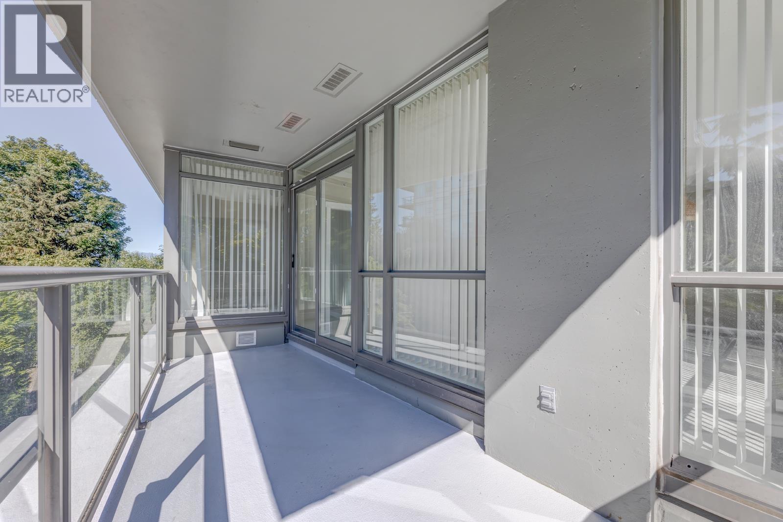 Photo 18 of 307 9222 University Crescent, Burnaby BC
