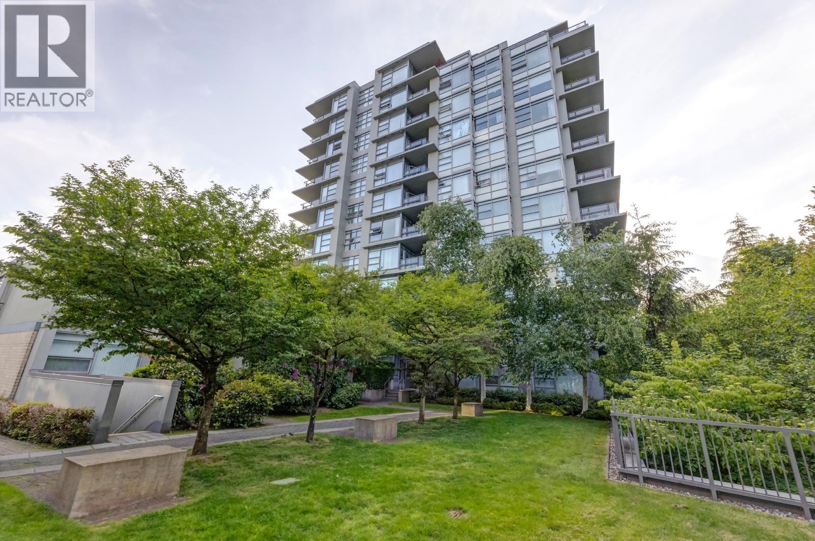 Photo 25 of 307 9222 University Crescent, Burnaby BC