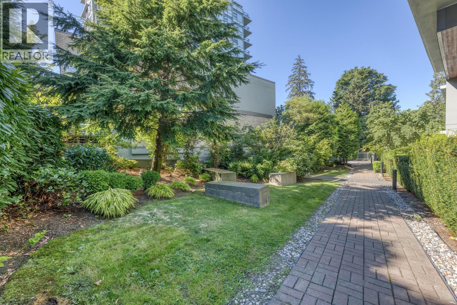 Photo 23 of 307 9222 University Crescent, Burnaby BC