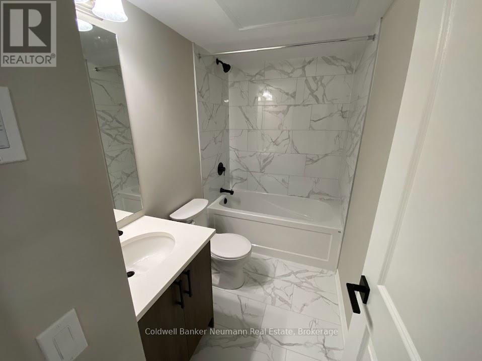 Photo 7 of 23 235 Chapel Hill Drive, Kitchener ON
