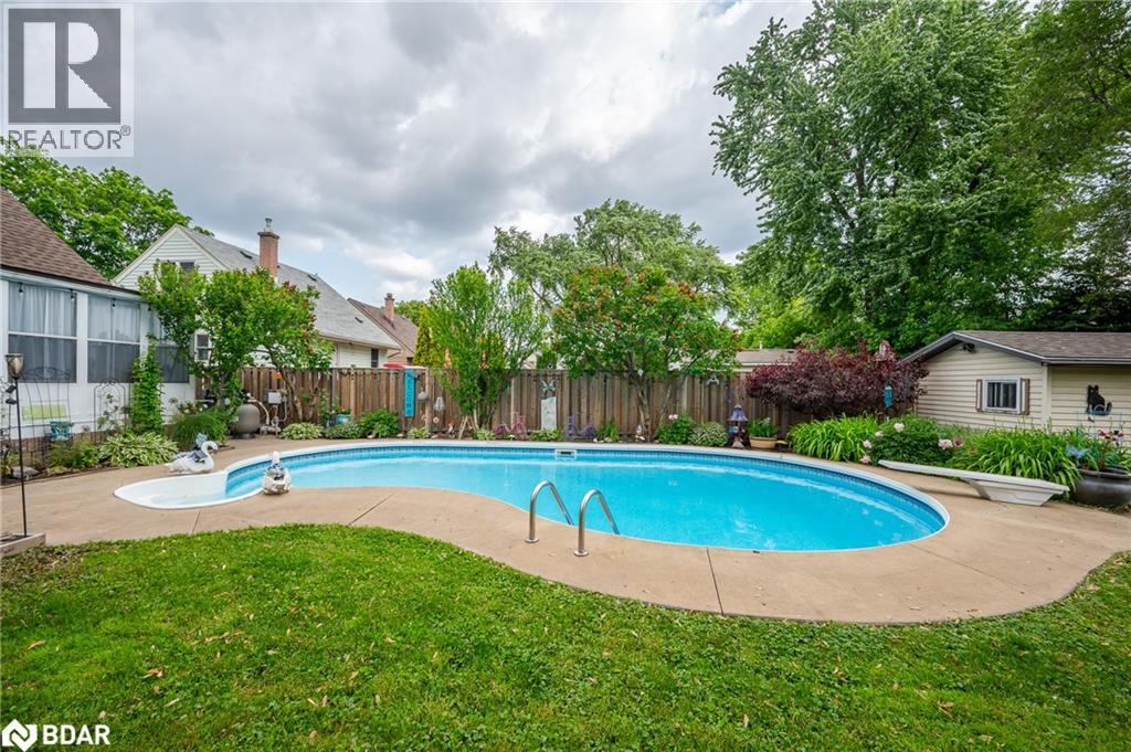 Photo 26 of 164 Adair Avenue N, Hamilton ON