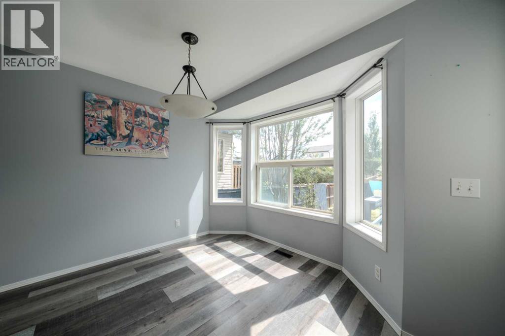 Single Family House for Sale in  Everstone Avenue SW Evergreen Calgary 