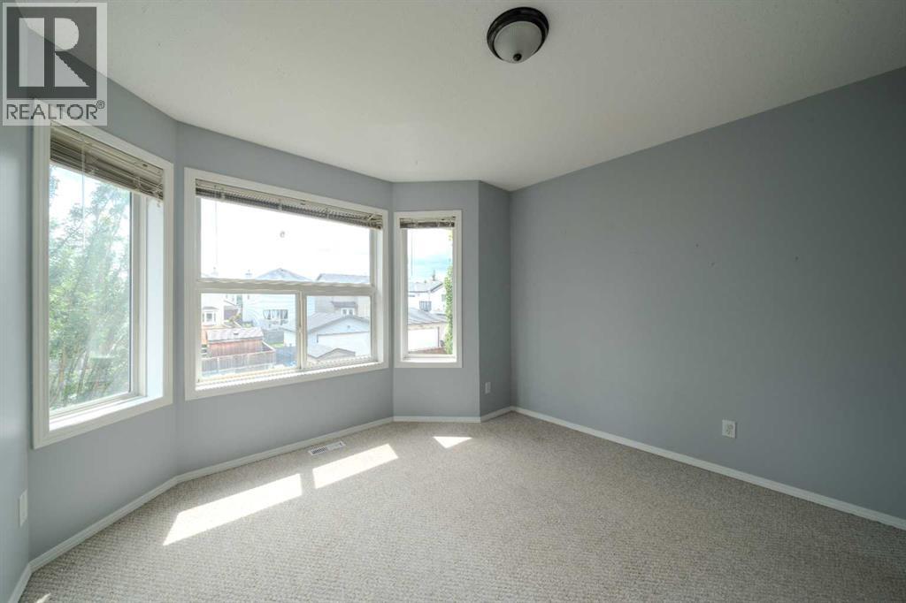 Single Family House for Sale in  Everstone Avenue SW Evergreen Calgary 