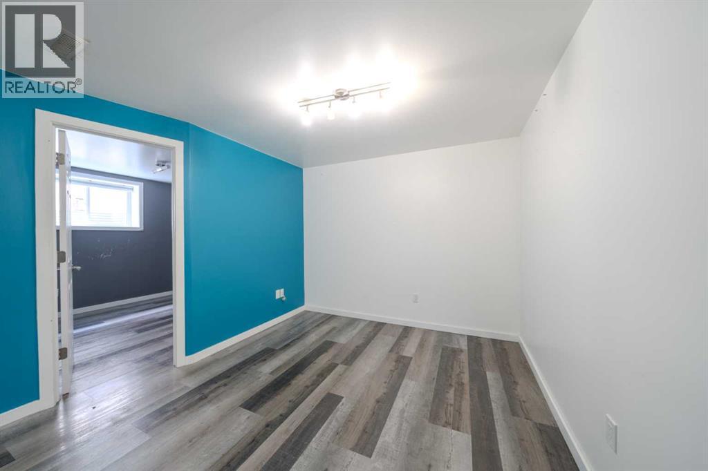 Single Family House for Sale in  Everstone Avenue SW Evergreen Calgary 