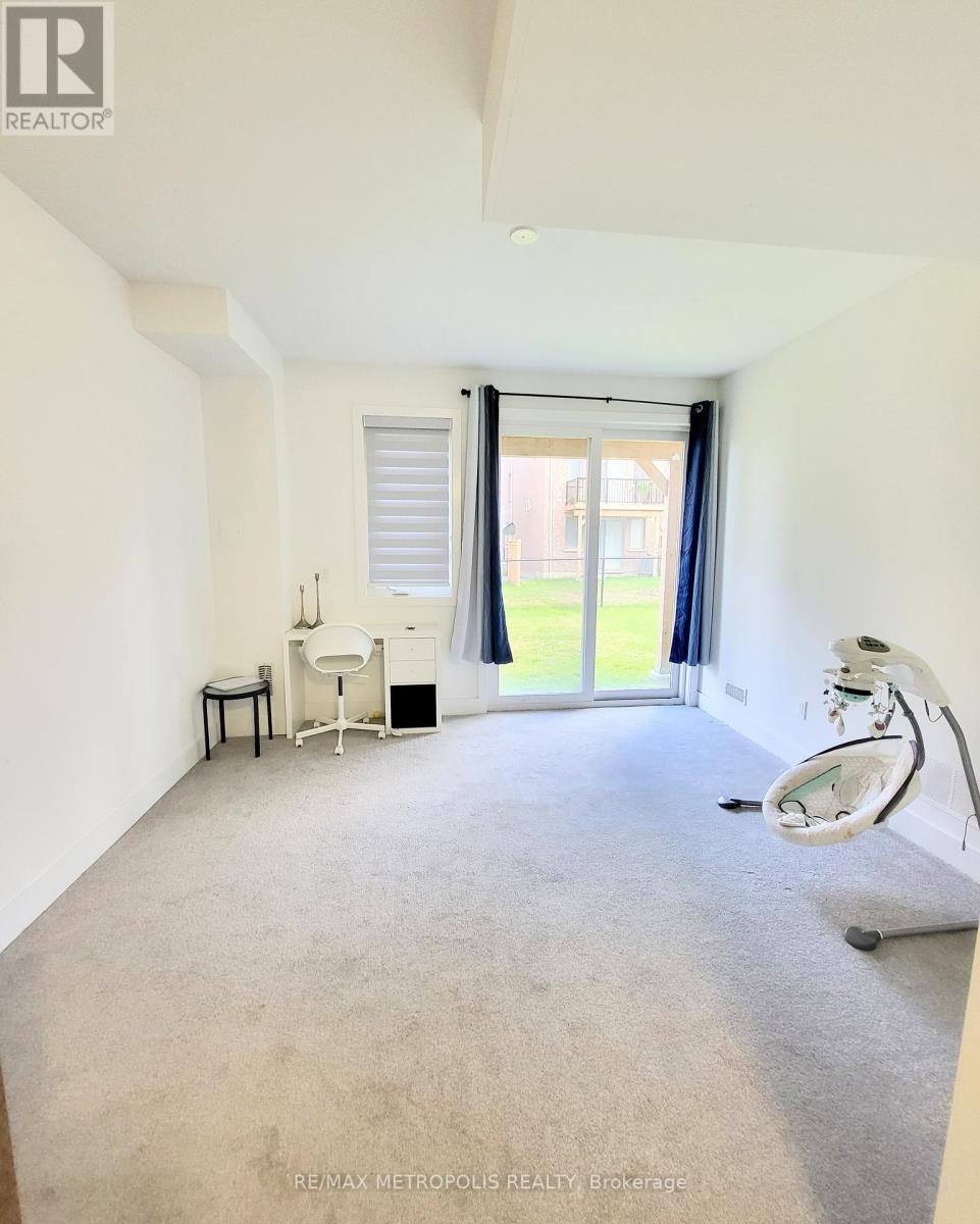 Photo 3 of 29 Sobczak Drive, Whitby ON