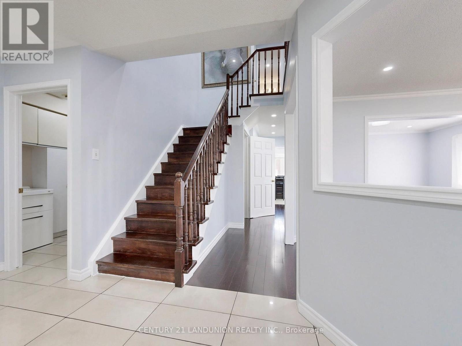 Photo 21 of 25 Bemerton Court, Toronto ON