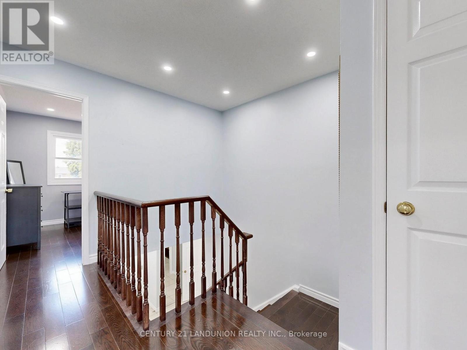 Photo 22 of 25 Bemerton Court, Toronto ON