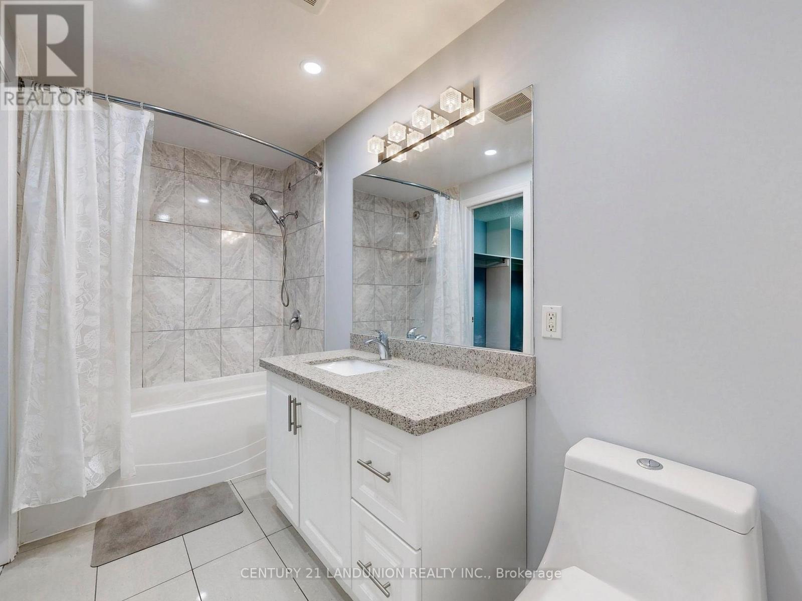 Photo 26 of 25 Bemerton Court, Toronto ON