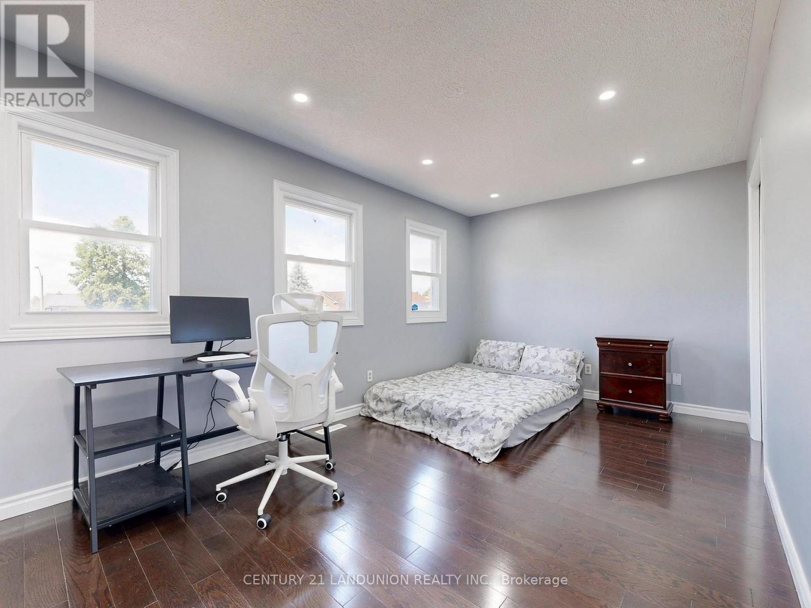 Photo 31 of 25 Bemerton Court, Toronto ON
