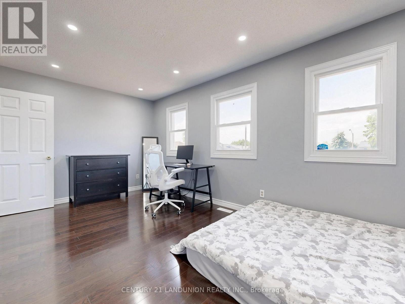 Photo 32 of 25 Bemerton Court, Toronto ON