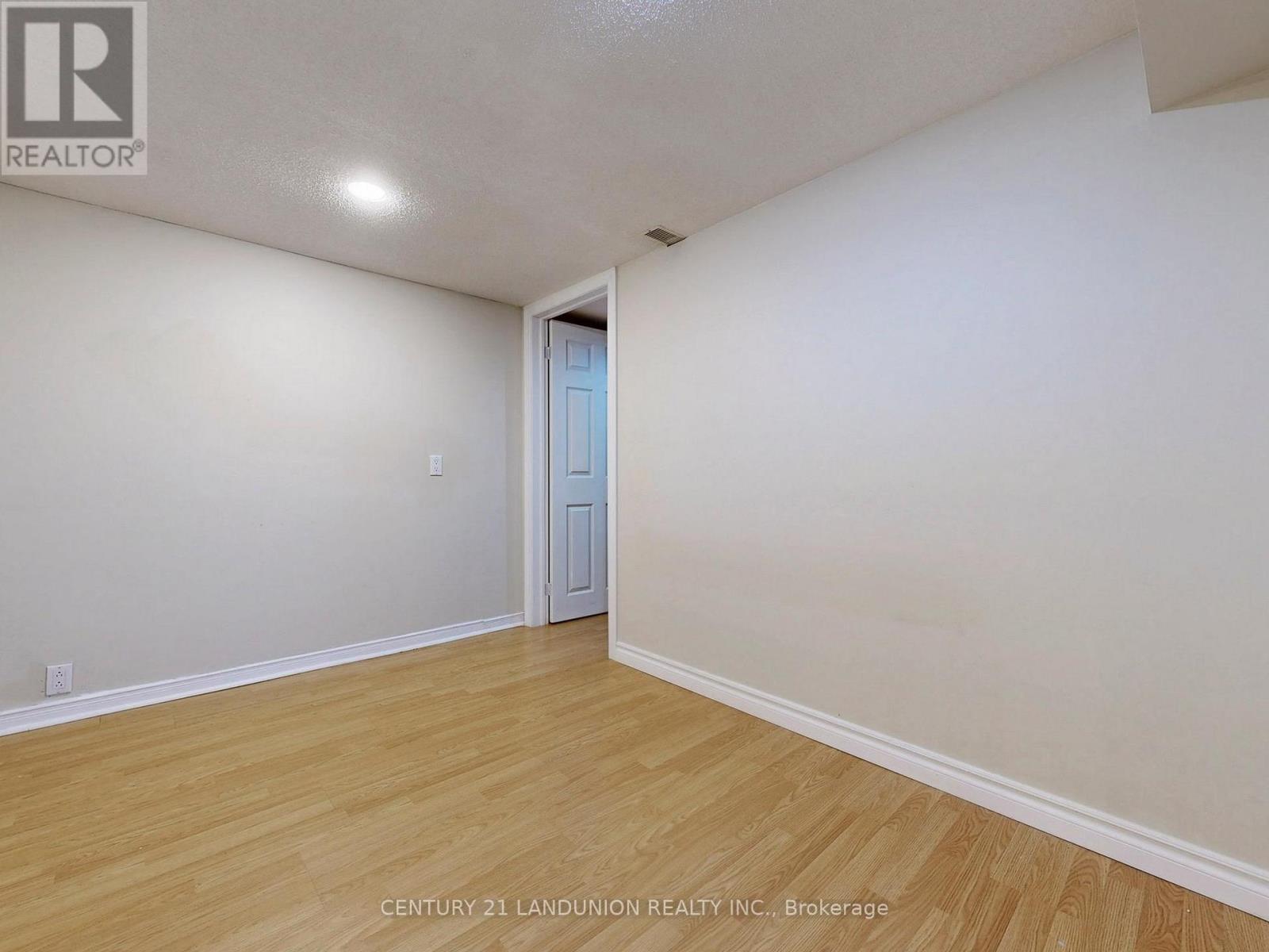 Photo 42 of 25 Bemerton Court, Toronto ON
