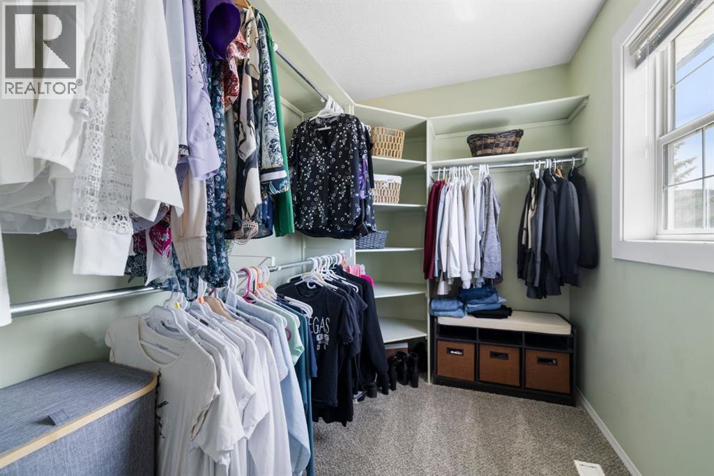 Photo 20 of 31 33 Stonegate Drive Nw, Airdrie AB