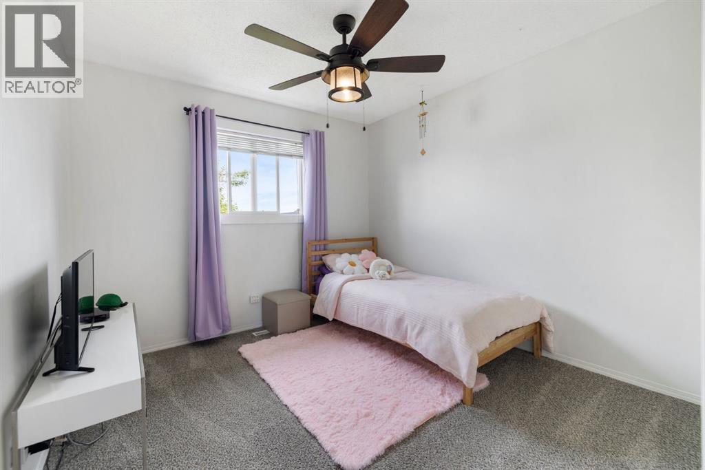 Photo 23 of 31 33 Stonegate Drive Nw, Airdrie AB