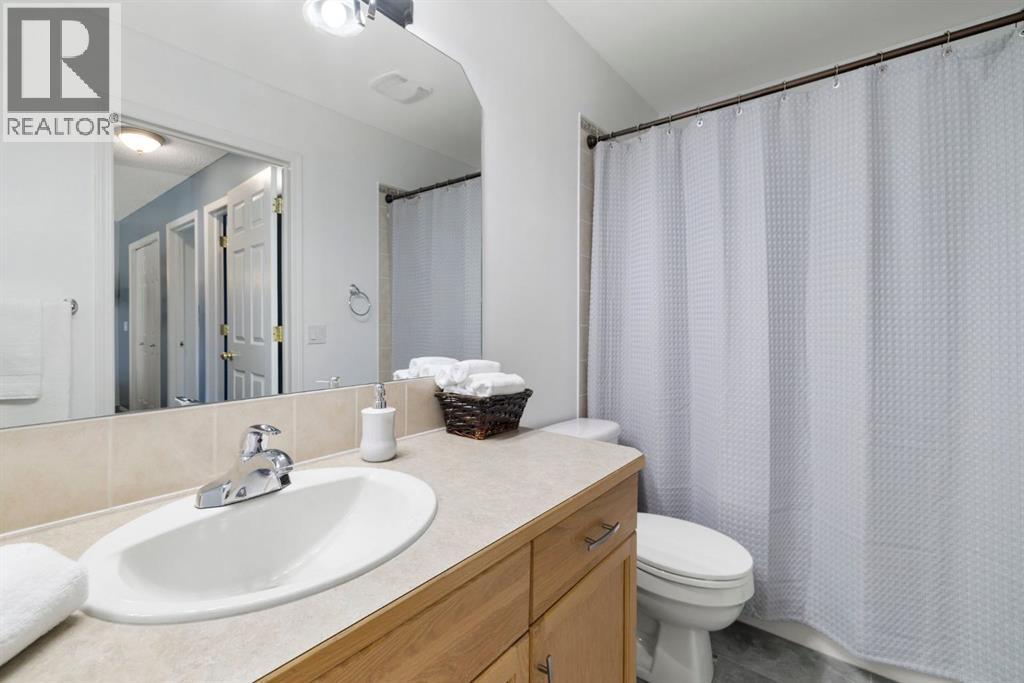Photo 25 of 31 33 Stonegate Drive Nw, Airdrie AB