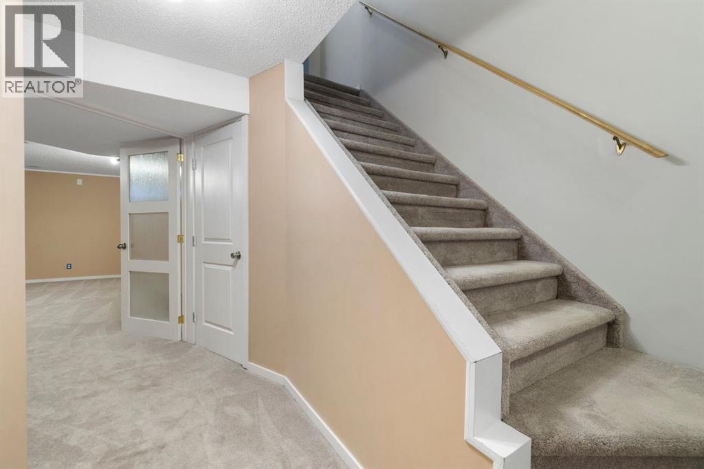 Photo 33 of 31 33 Stonegate Drive Nw, Airdrie AB