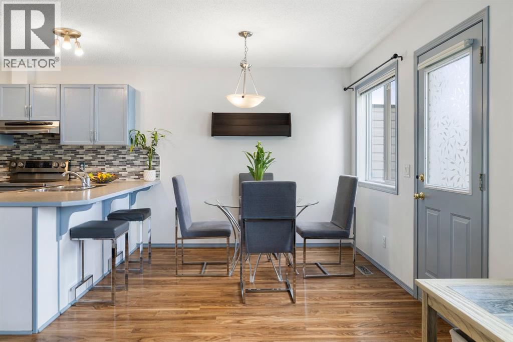 Photo 7 of 31 33 Stonegate Drive Nw, Airdrie AB