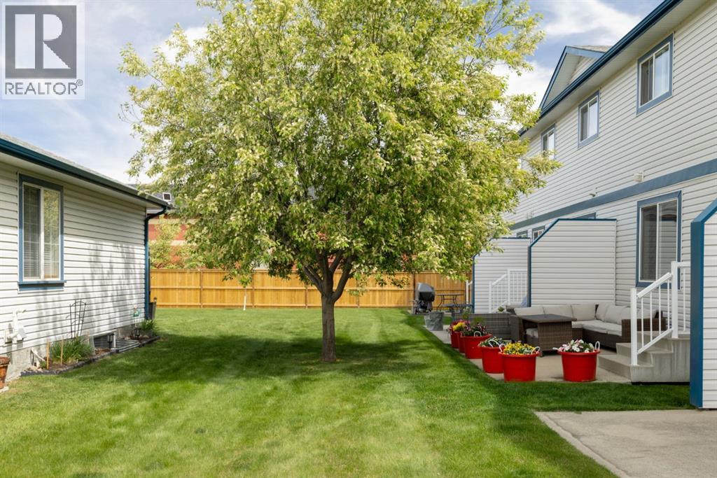 Photo 35 of 31 33 Stonegate Drive Nw, Airdrie AB