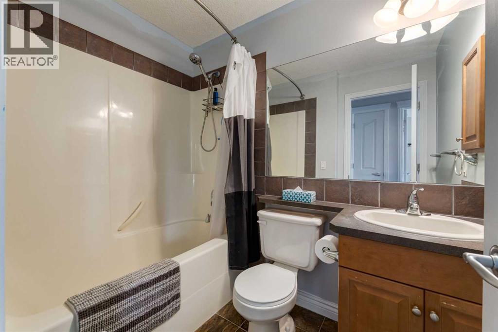 Photo 17 of 270 Royal Oak Court Nw, Calgary AB
