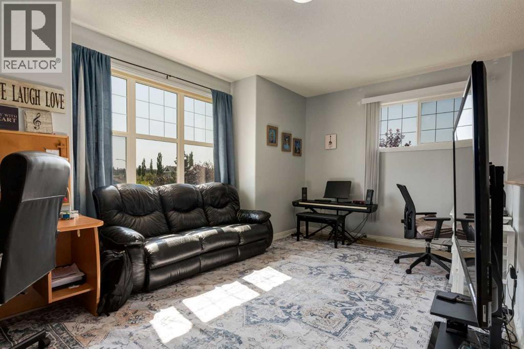 Photo 13 of 270 Royal Oak Court Nw, Calgary AB