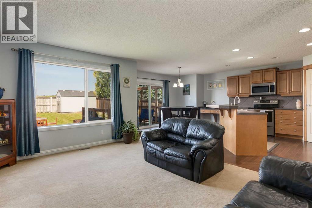 Photo 5 of 270 Royal Oak Court Nw, Calgary AB