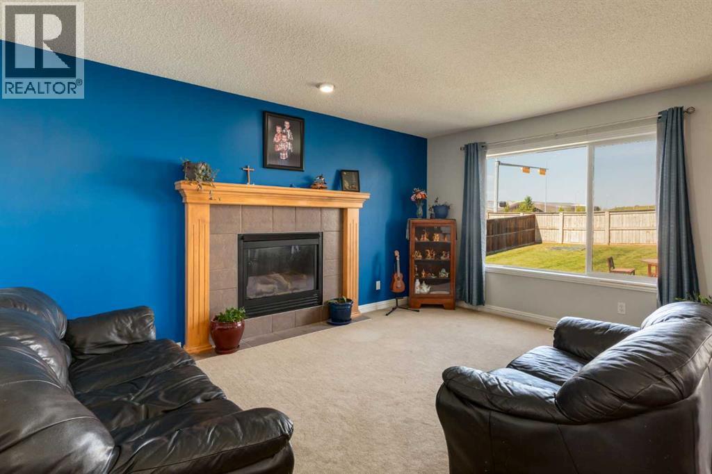 Photo 4 of 270 Royal Oak Court Nw, Calgary AB