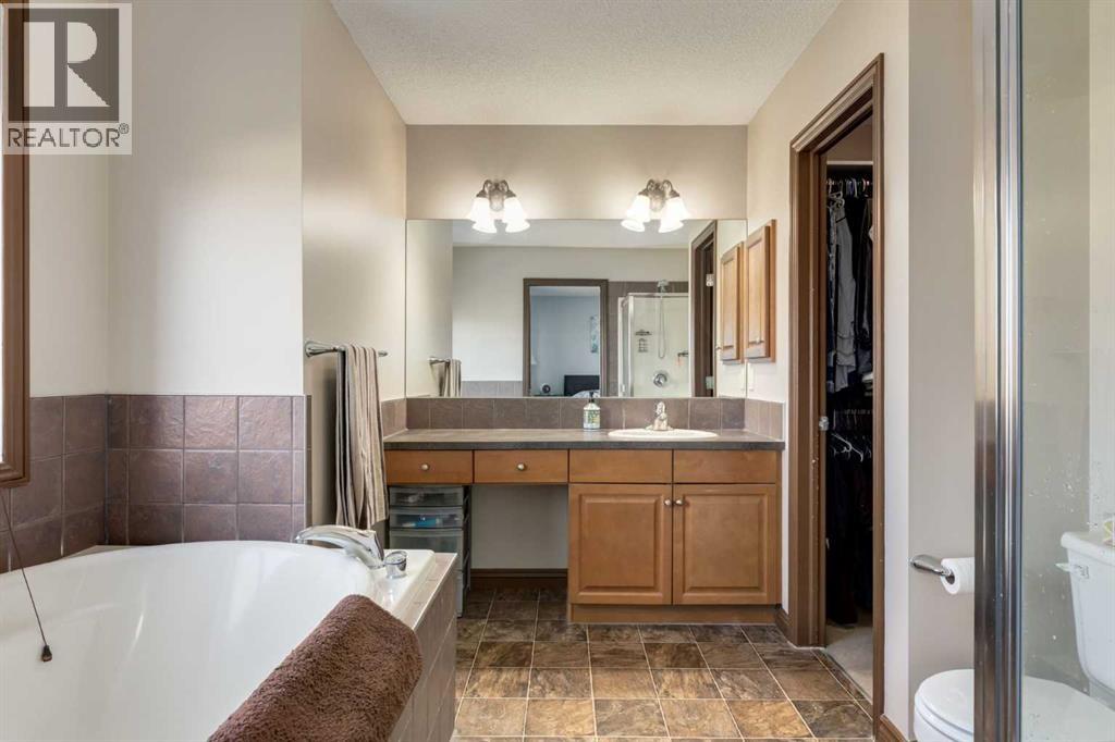 Photo 20 of 270 Royal Oak Court Nw, Calgary AB