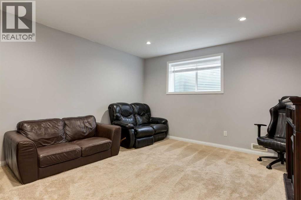 Photo 26 of 270 Royal Oak Court Nw, Calgary AB