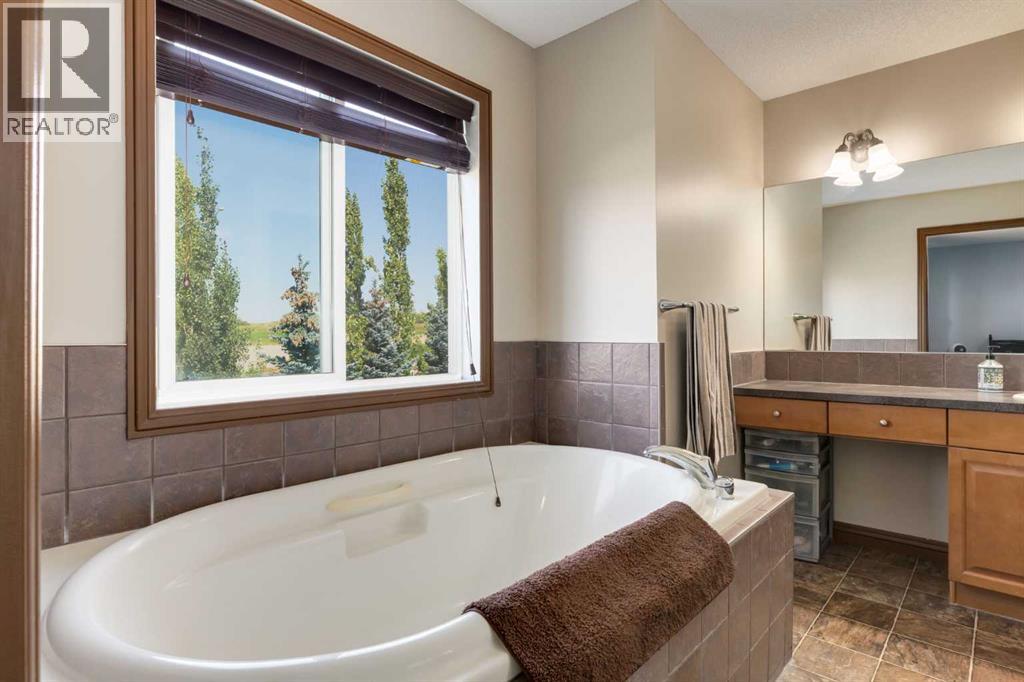 Photo 21 of 270 Royal Oak Court Nw, Calgary AB
