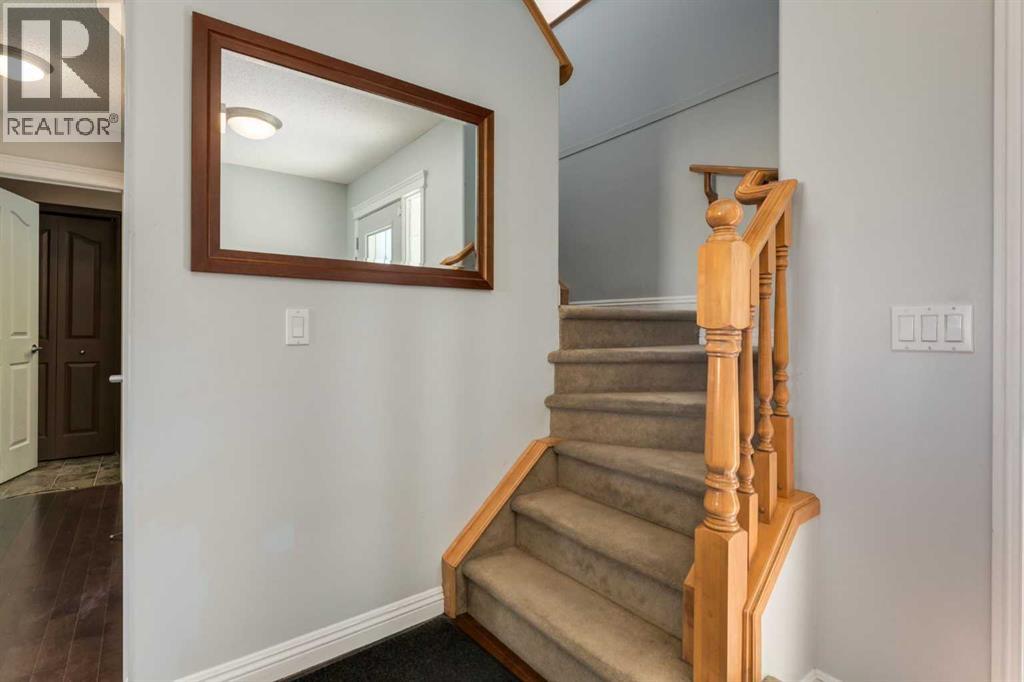 Photo 12 of 270 Royal Oak Court Nw, Calgary AB