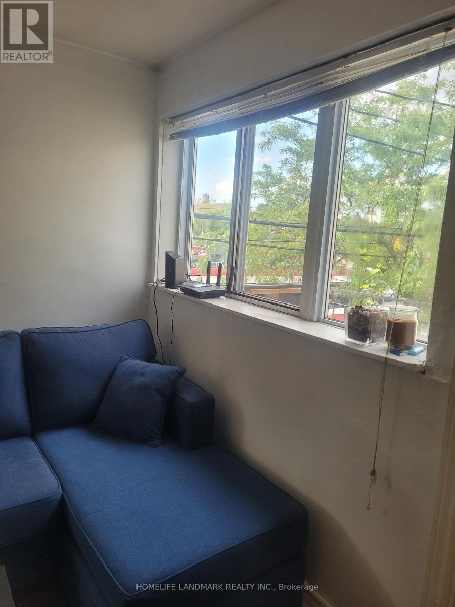 Photo 18 of 1 3335 Lake Shore Boulevard W, Toronto ON