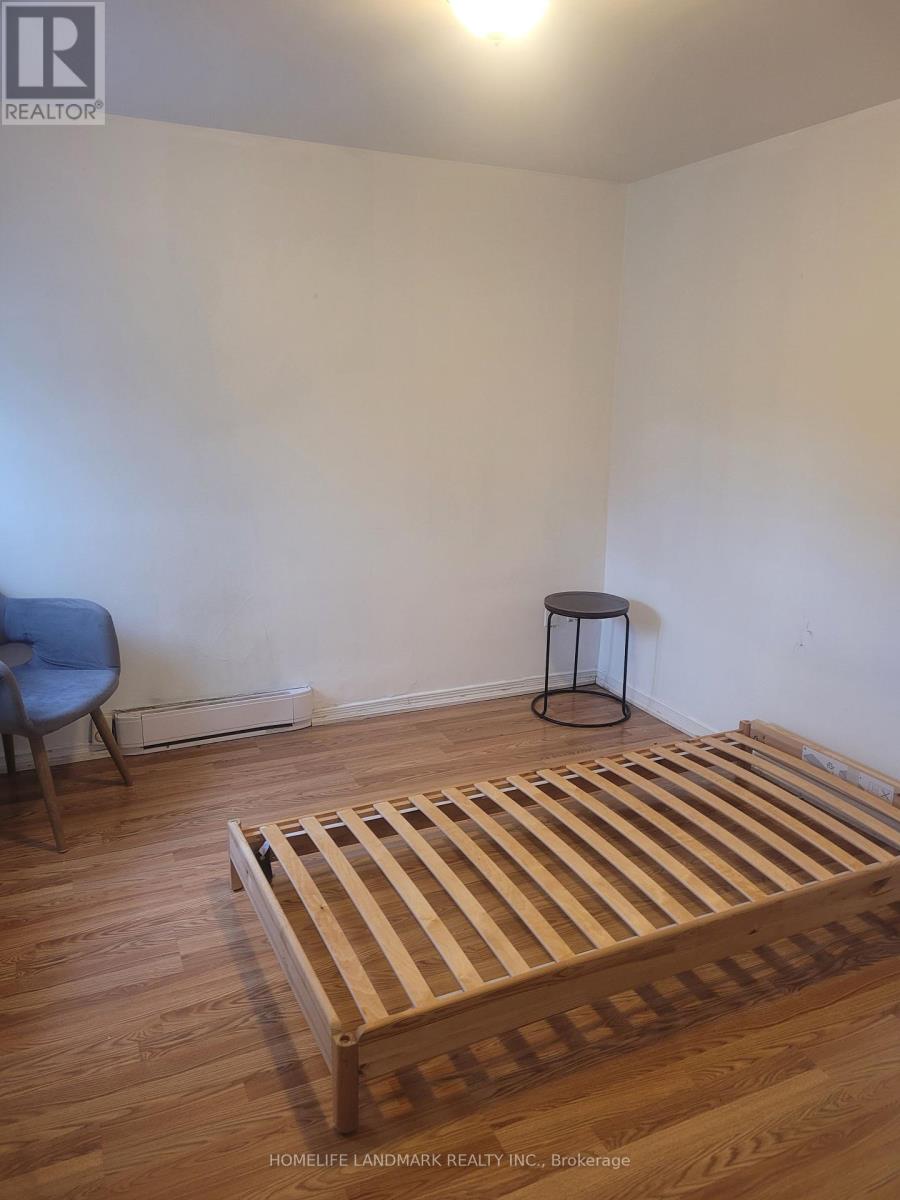 Photo 3 of 1 3335 Lake Shore Boulevard W, Toronto ON