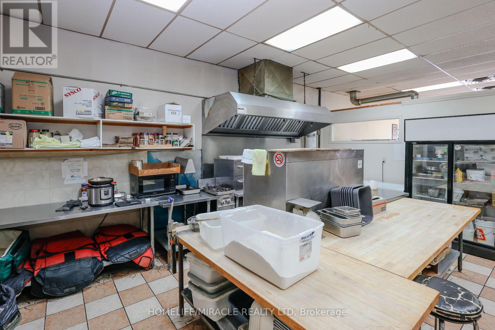 Photo 14 of 1146 Dufferin Avenue, Chathamkent ON
