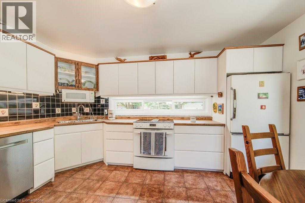 Photo 13 of 155 Mayberry Court, Waterloo ON