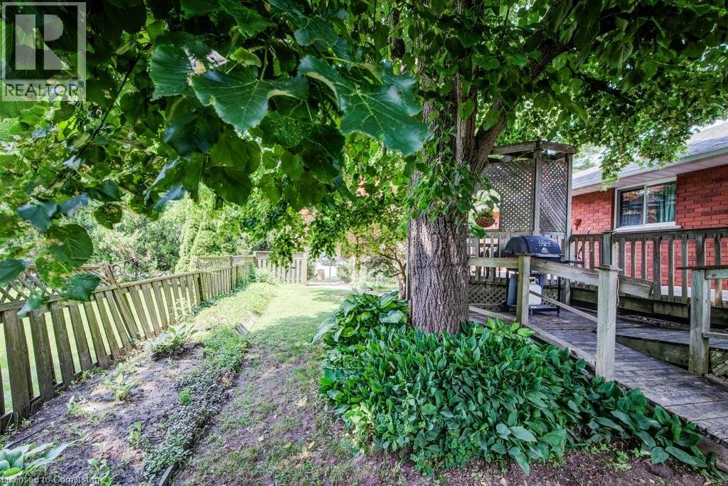 Photo 48 of 155 Mayberry Court, Waterloo ON