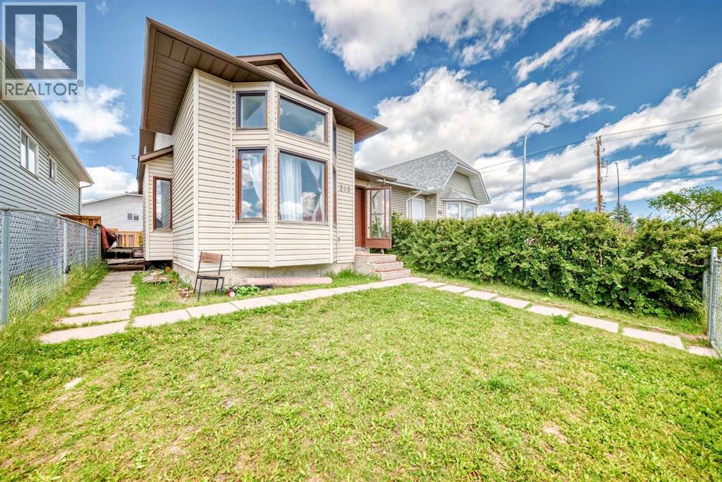 Photo 1 of 210 Falmere Way Ne, Calgary AB