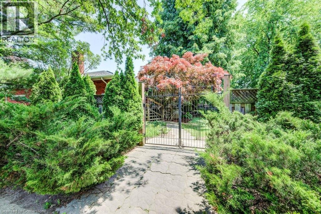 Photo 40 of 155 Mayberry Court, Waterloo ON