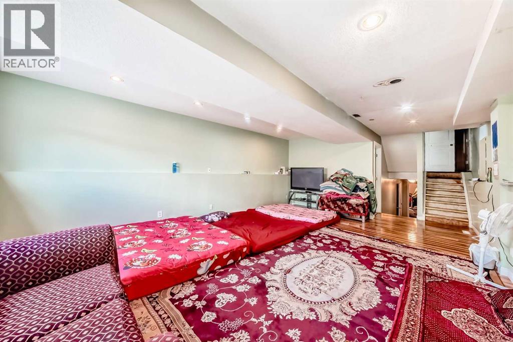 Photo 31 of 210 Falmere Way Ne, Calgary AB