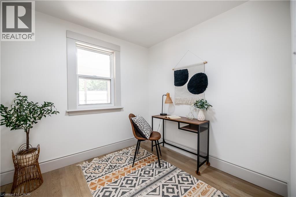 Photo 23 of 155 Picton Street E, Hamilton ON