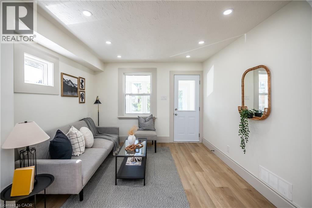 Photo 6 of 155 Picton Street E, Hamilton ON