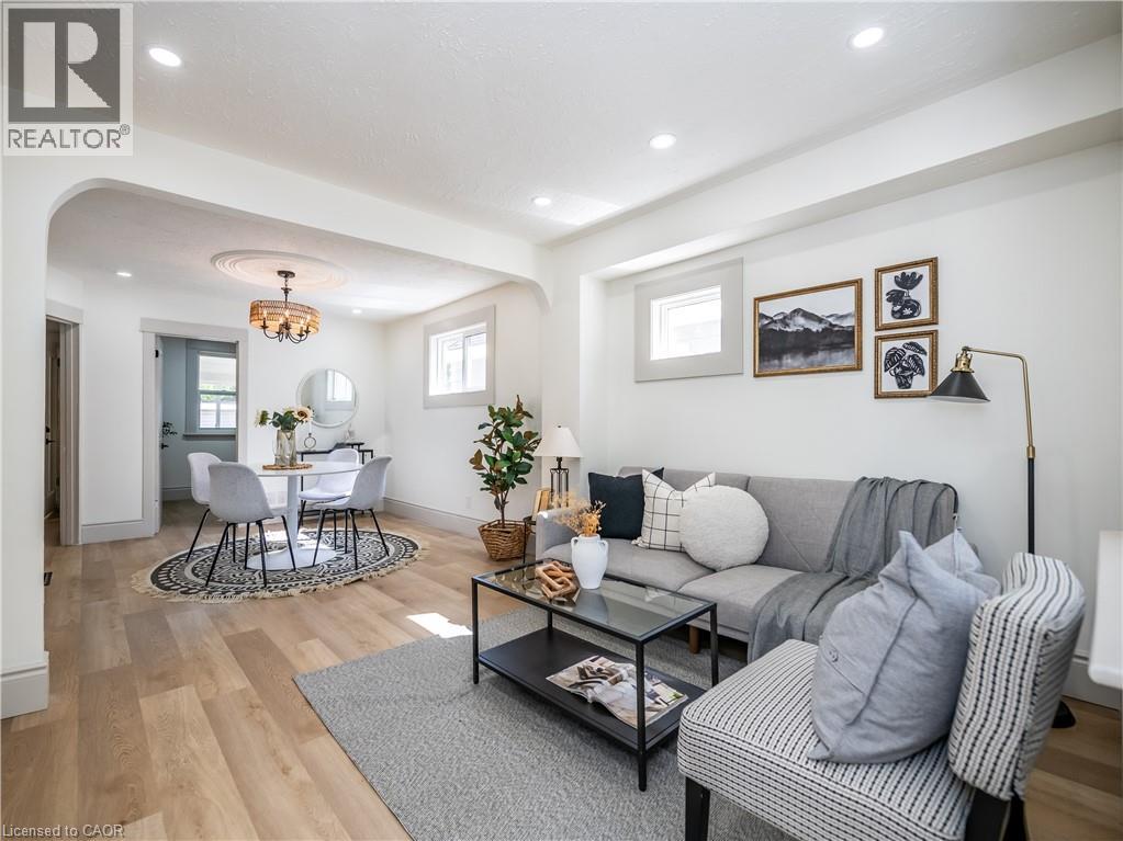 Photo 8 of 155 Picton Street E, Hamilton ON