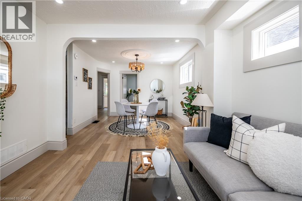 Photo 9 of 155 Picton Street E, Hamilton ON