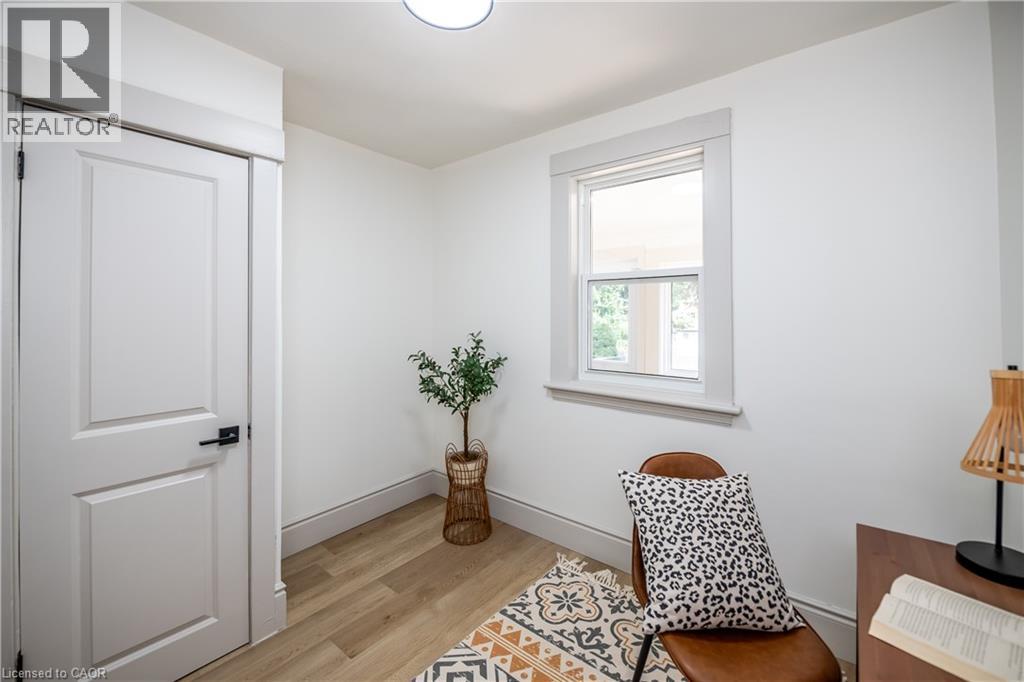 Photo 24 of 155 Picton Street E, Hamilton ON