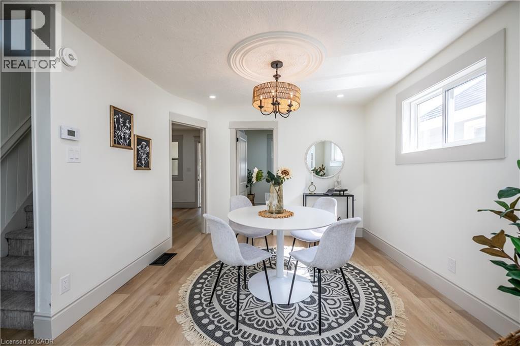 Photo 14 of 155 Picton Street E, Hamilton ON