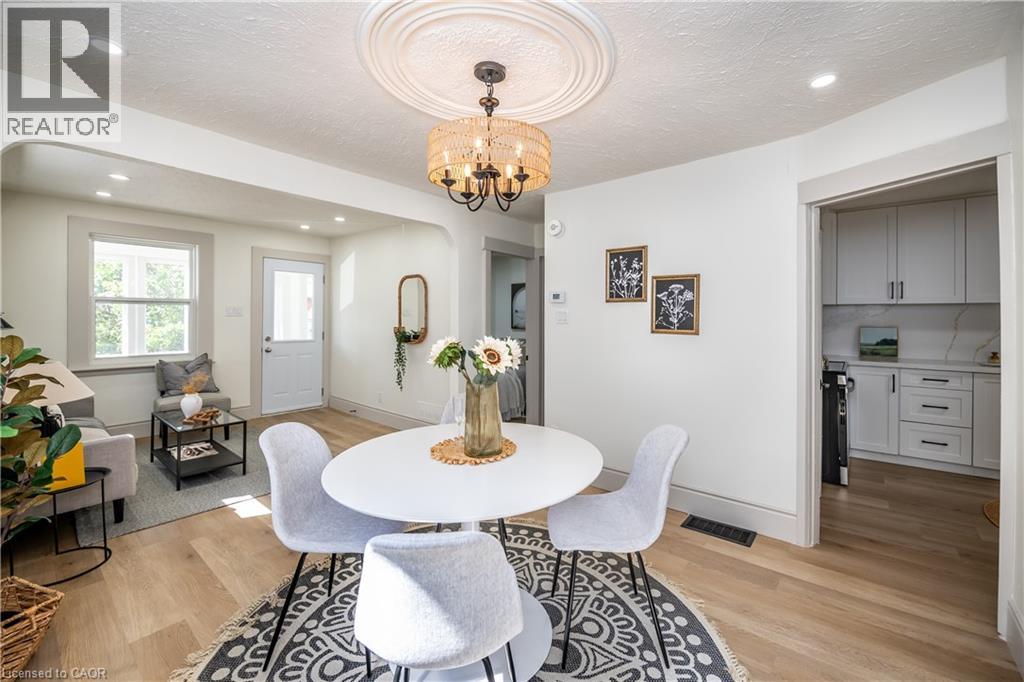 Photo 13 of 155 Picton Street E, Hamilton ON