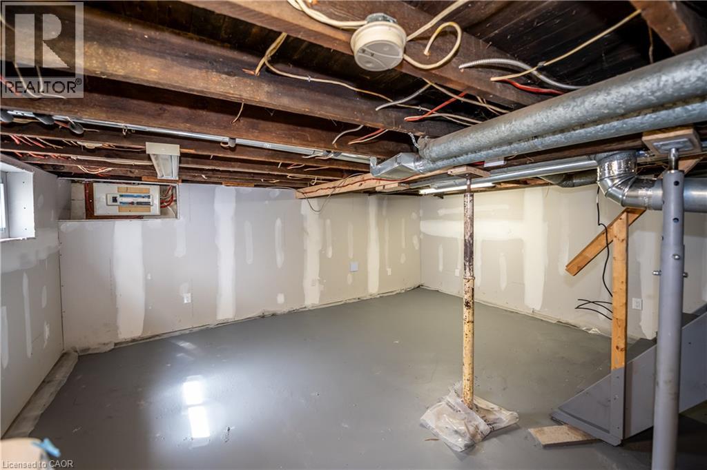 Photo 38 of 155 Picton Street E, Hamilton ON